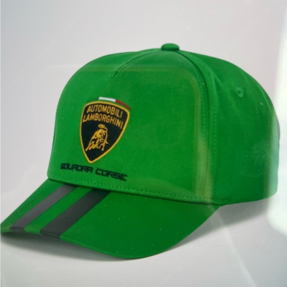 New with tag Lamborghini Vibrant Green Hat
Men’s hat